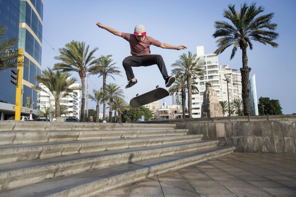 Skateboard: un fenomeno controculturale che ha dovuto affrontare divieti, coprifuoco e legislazione proibitiva